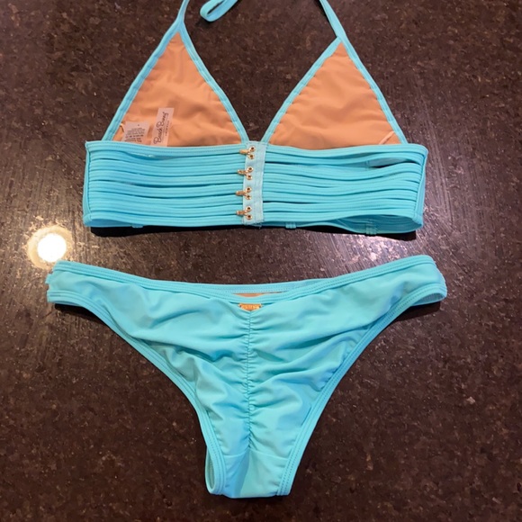 Beach Bunny Aqua Two Piece - Picture 4 of 6